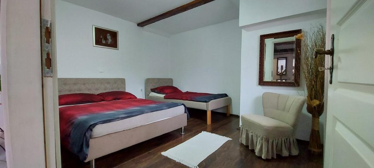 Apartments Jurasic Ogulin Extérieur photo